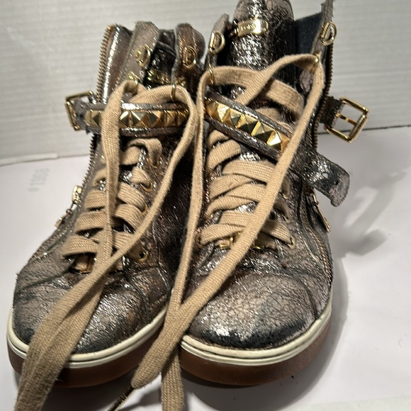 Michael Kors Glam Studded High top sneakers size 8. - Picture 15 of 15